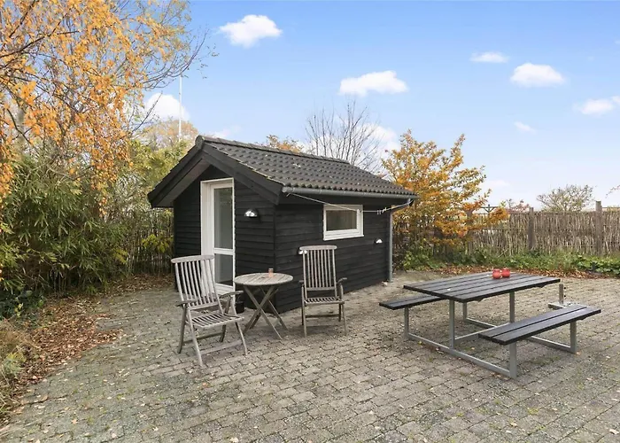 N088-karrebaeksminde-baekkene-201-b